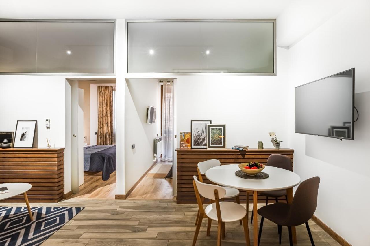 Hotelise I Tonic Apartment Jerevan Buitenkant foto