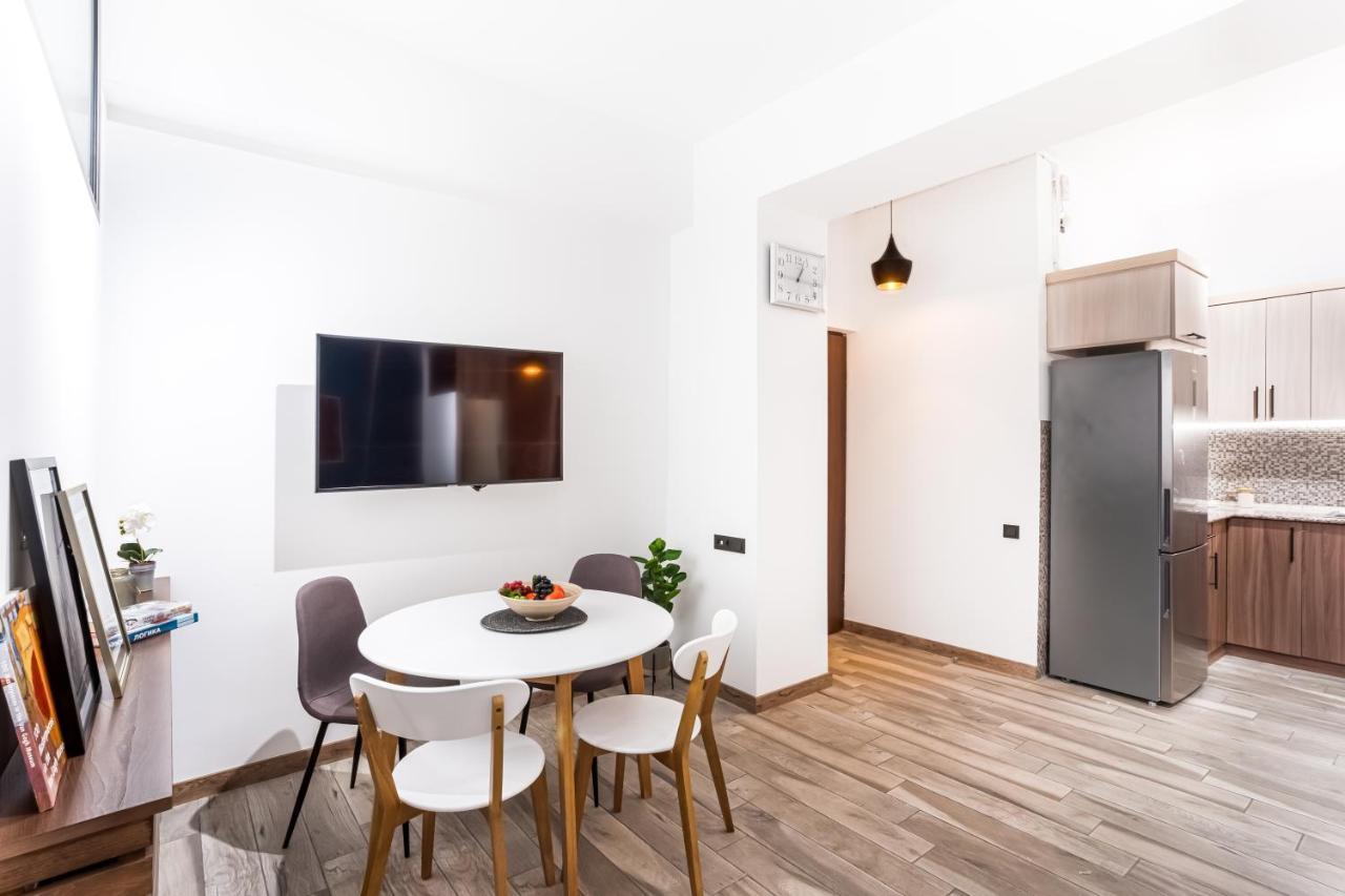 Hotelise I Tonic Apartment Jerevan Buitenkant foto