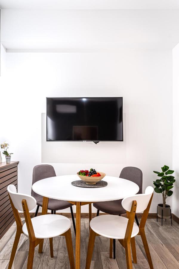 Hotelise I Tonic Apartment Jerevan Buitenkant foto